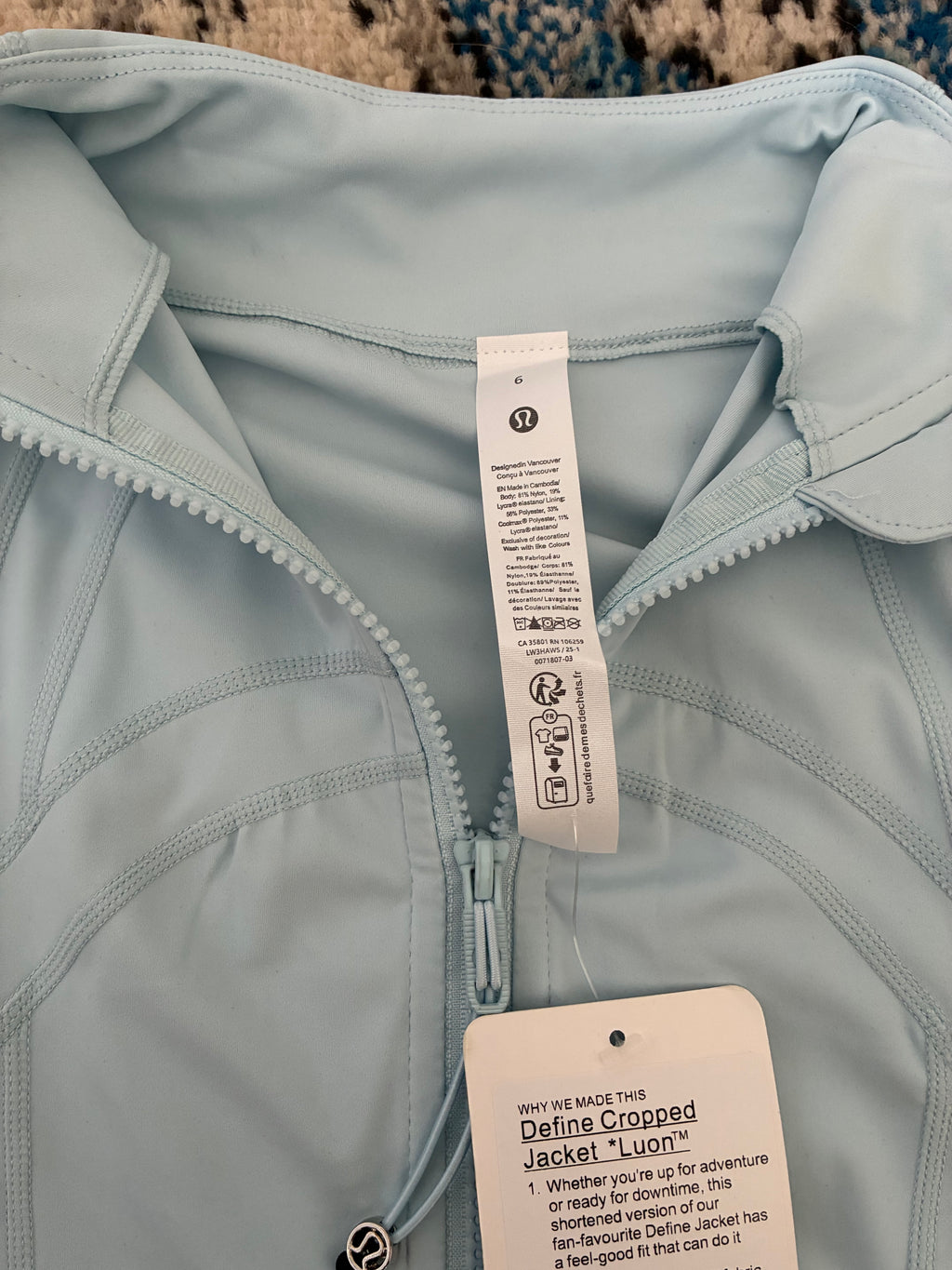 Define Cropped Jacket Nulu size 6 and 4