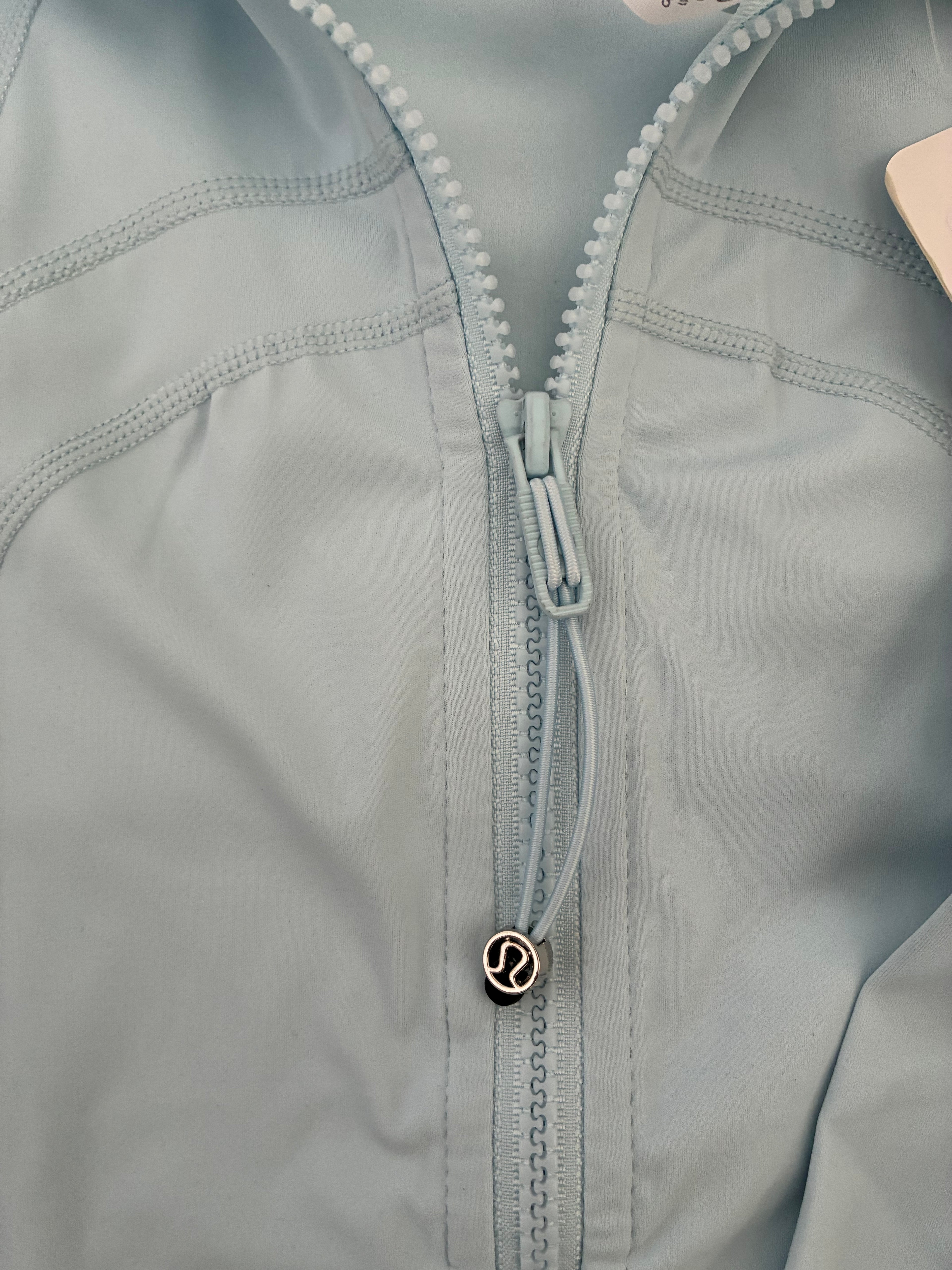 Define Cropped Jacket Nulu size 6 and 4
