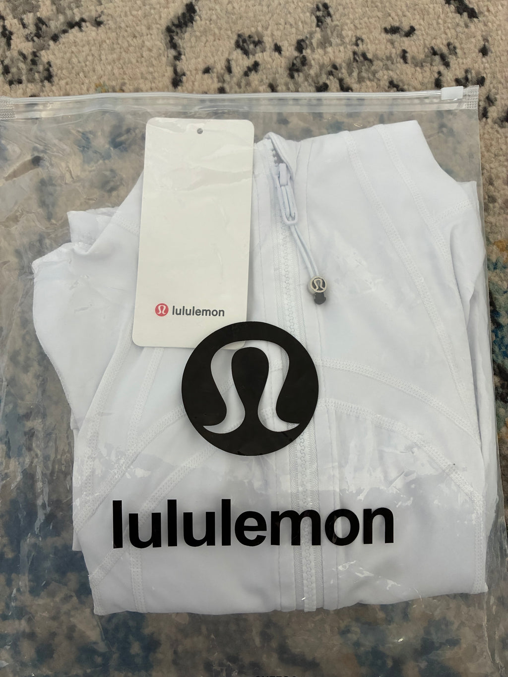 Define Cropped Jacket Nulu size 6 and 4